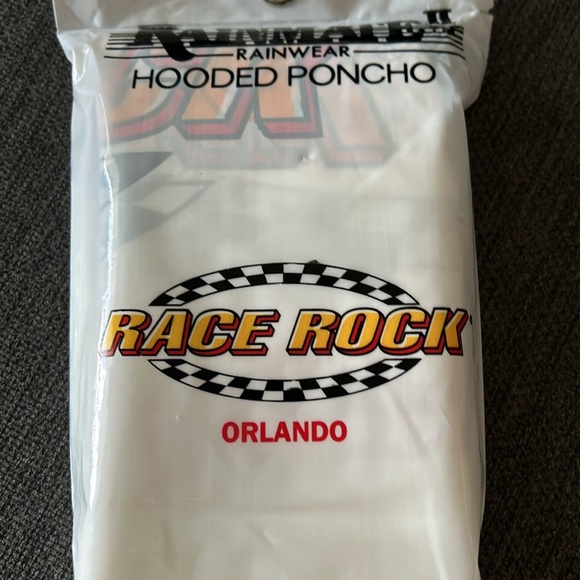Race Rock Orlando Hooded Poncho NWOT - Picture 2 of 6